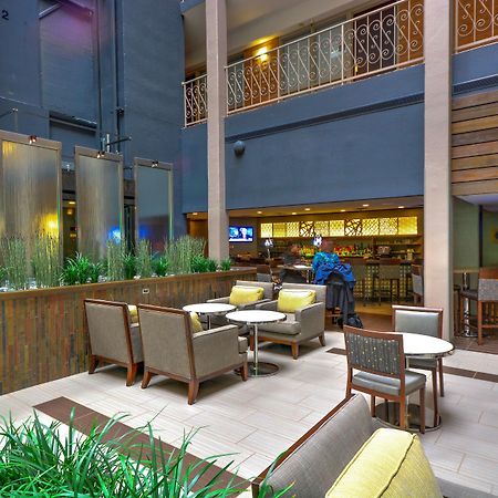 Embassy Suites By Hilton Denver Central Park Inreriör bild