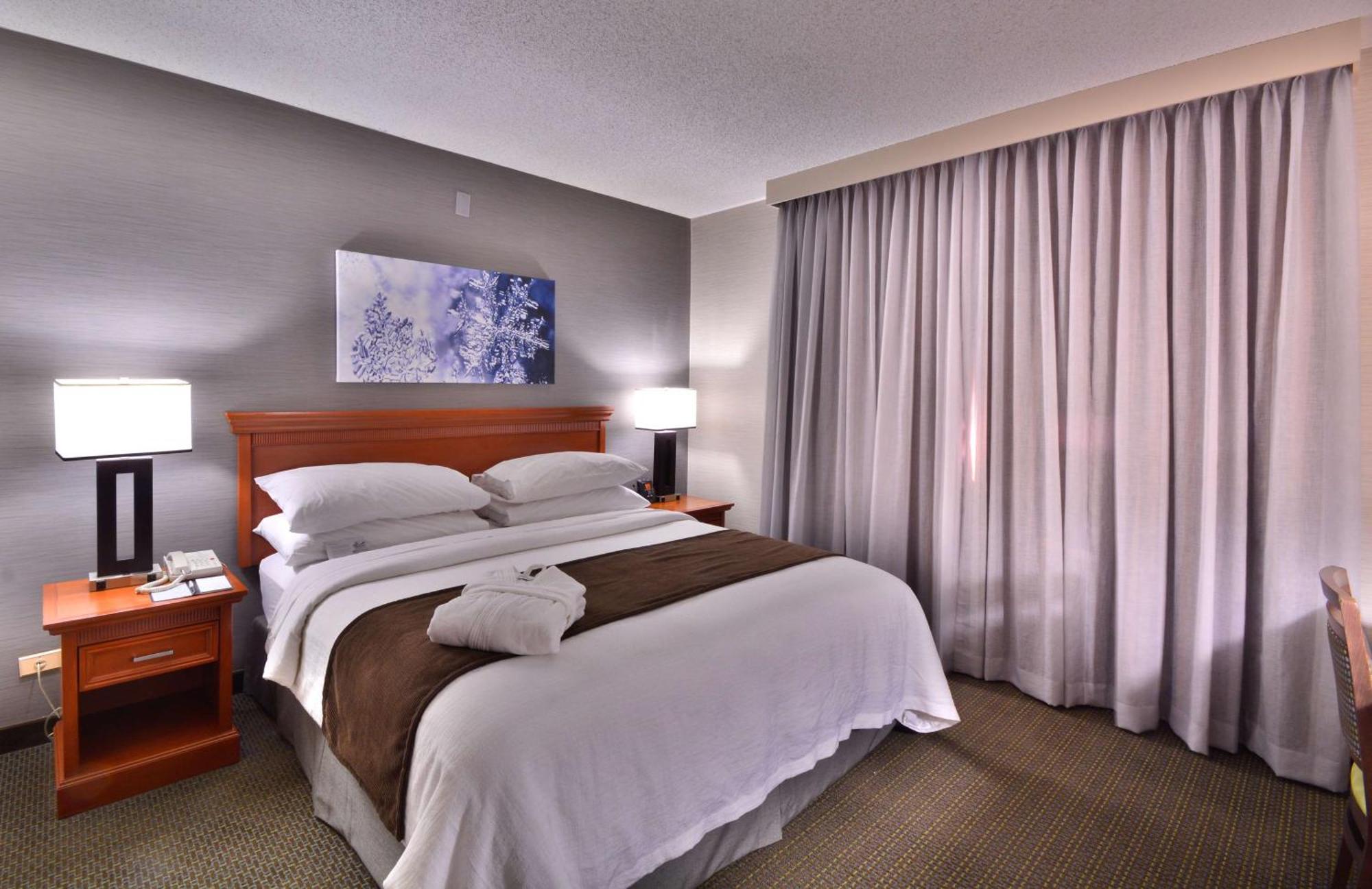 Embassy Suites By Hilton Denver Central Park Exteriör bild